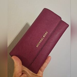 Micheal Kors Jet Set Trifold Wallet